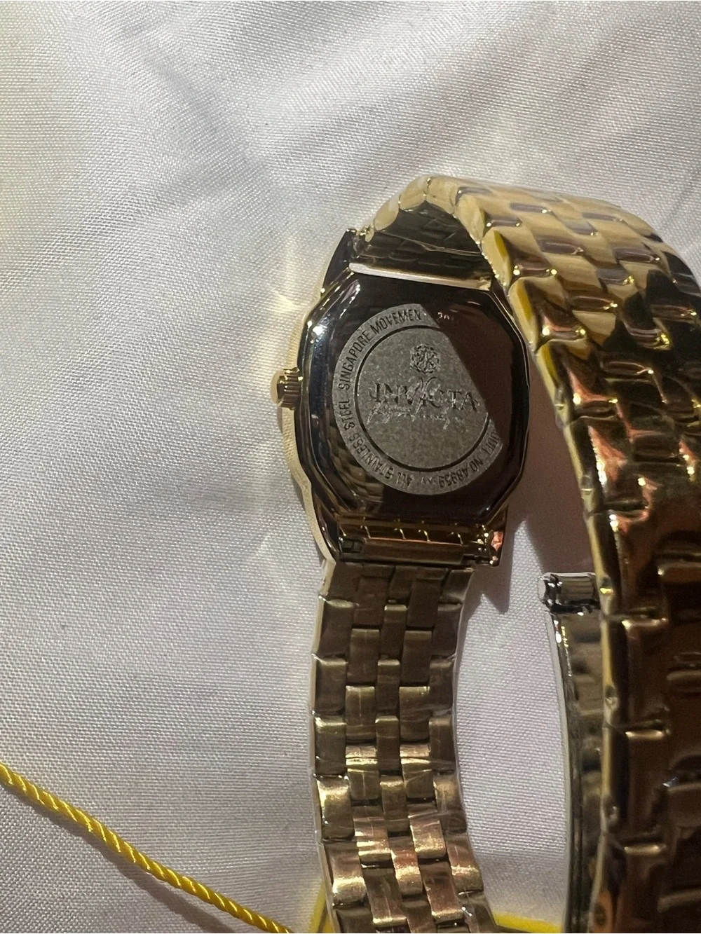 Invicta Wildflower 48959 Women’s Gold Tone Quartz Watch Silver Roman Dial – New